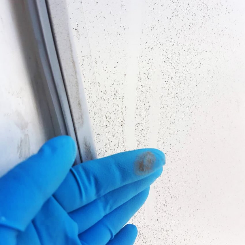 Лайфхак: как помыть окна, чтобы они дольше оставались чистыми - «Своими Руками»