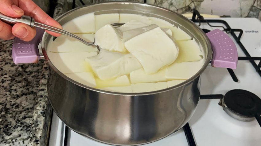 Рецепт нежного рассольного сыра из минимального количества ингредиентов - «Своими Руками»